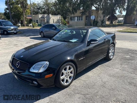 2002 Mercedes-Benz SLK-Class 2.3L Kompressor with VIN WDBKK49FX2F265220, listed as a Copart auction lot 84038354 with 90,860 mi miles and Clean Title. Bid and sale history available at carsss.com. Image 2.