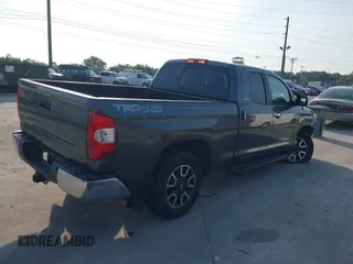 2017 Toyota Tundra Limited z VIN 5TFBW5F17HX612817, wystawiony jako IAAI lot #36970939 z przebiegiem 164 634 mil mil oraz . Historia ofert i sprzedaży dostępna na DreamBid. Obrazek 4.