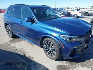 2021 BMW X5 xDrive45e with VIN 5UXTA6C06M9F65364, listed as a IAAI auction lot 41243236 with 1 mi miles. Bid and sale history available at carsss.com. Image 1.