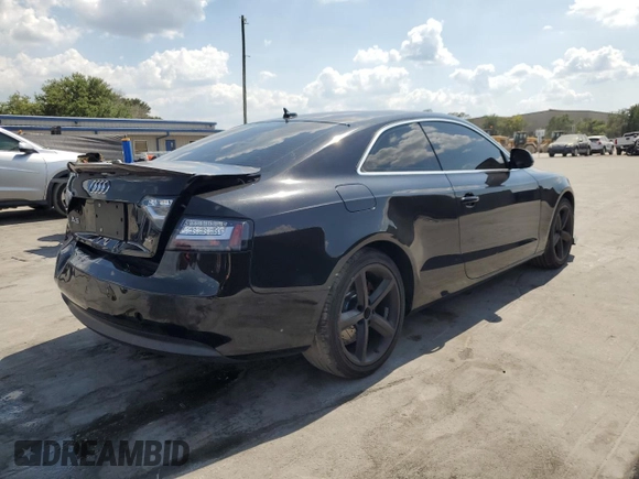 2009 Audi A5 z VIN WAUDK78TX9A031733, wystawiony jako Copart lot #57395525 z przebiegiem 162 017 mil mil oraz Szkoda całkowita • Salvage title. Historia ofert i sprzedaży dostępna na DreamBid. Obrazek 3.