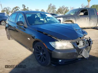 2011 BMW 3 Series 328i z VIN WBAPH5G52BNM75996, wystawiony jako IAAI lot #41746450 z przebiegiem 89 712 mil mil oraz . Historia ofert i sprzedaży dostępna na DreamBid. Obrazek 1.