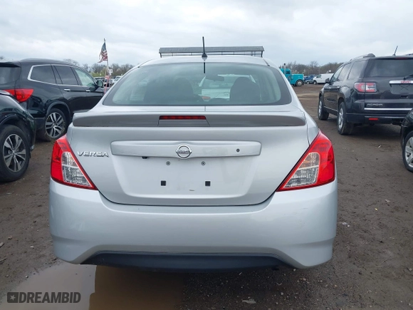 2019 Nissan Versa Sedan SV with VIN 3N1CN7AP1KL815688, listed as a IAAI auction lot 41955017 with 72,151 mi miles. Bid and sale history available at carsss.com. Image 17.