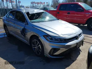 2025 Volkswagen Jetta Sport с VIN 3VWBX7BU8SM009474, выставлен на аукционе IAAI как лот 41904378 с пробегом 5 508 миль миль и . История ставок и продаж доступна на DreamBid. Изображение 1.