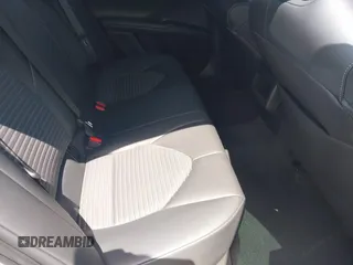 2019 Toyota Camry LE z VIN 4T1B11HK8KU226604, wystawiony jako IAAI lot #42219440 z przebiegiem 53 415 mil mil oraz . Historia ofert i sprzedaży dostępna na DreamBid. Obrazek 8.