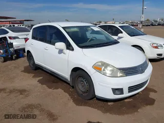 2008 Nissan Versa 1.8 SL with VIN 3N1BC13E68L391301, listed as a IAAI auction lot 41543825 with 118,101 mi miles. Bid and sale history available at carsss.com. Image 1.