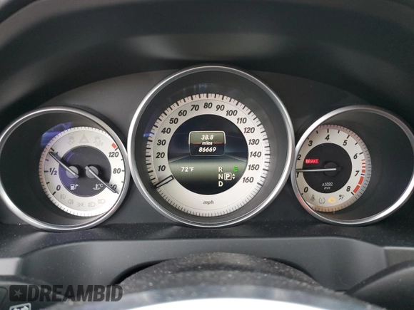2015 Mercedes-Benz E 400 с VIN WDDKJ6HBXFF300283, выставлен на аукционе Copart как лот 57441065 с пробегом 86 669 миль миль и Списание • Salvage title. История ставок и продаж доступна на DreamBid. Изображение 9.