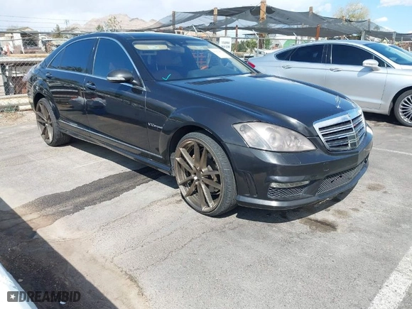 2009 Mercedes-Benz S-Class 5.5L V12 with VIN WDDNG76X09A273645, listed as a IAAI auction lot 41927453 with 1 mi miles. Bid and sale history available at carsss.com. Image 1.