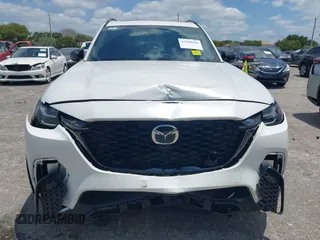 2025 Mazda CX-70 Premium Plus z VIN JM3KJEHA6S1103427, wystawiony jako IAAI lot #42108563 z przebiegiem 3741 mil mil oraz . Historia ofert i sprzedaży dostępna na DreamBid. Obrazek 12.