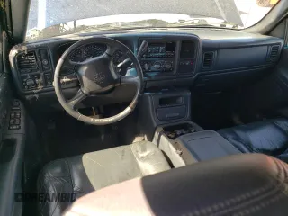 2002 Chevrolet Avalanche z VIN 3GNEC13T92G126209, wystawiony jako Copart lot #49802535 z przebiegiem 235 321 mil mil oraz Szkoda całkowita • Salvage title. Historia ofert i sprzedaży dostępna na DreamBid. Obrazek 8.