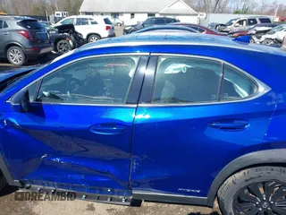 2021 Lexus UX with VIN JTHR9JBH1M2050209, listed as a IAAI auction lot 41874736 with 31,536 mi miles. Bid and sale history available at carsss.com. Image 13.