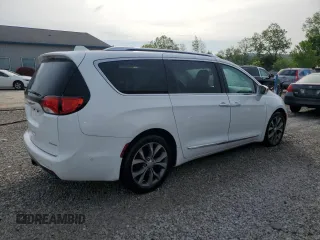 2017 Chrysler Pacifica Limited z VIN 2C4RC1GG1HR504842, wystawiony jako Copart lot #54970065 z przebiegiem 117 802 mil mil oraz Szkoda całkowita • Salvage title. Historia ofert i sprzedaży dostępna na DreamBid. Obrazek 3.