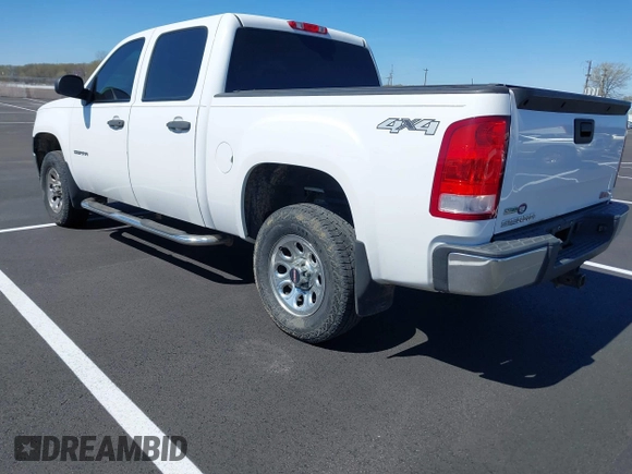 2011 GMC Sierra 1500 with VIN 3GTP2TE3XBG234948, listed as a IAAI auction lot 41880384 with Not Provided miles and . Bid and sale history available at DreamBid. Image 3.