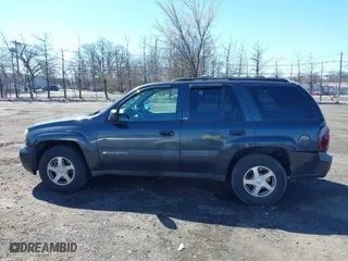 2004 Chevrolet TrailBlazer LS with VIN 1GNDT13S142391821, listed as a IAAI auction lot 41860650 with 184,915 mi miles. Bid and sale history available at carsss.com. Image 14.