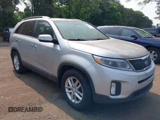 2014 Kia Sorento LX с VIN 5XYKTCA69EG538542, выставлен на аукционе IAAI как лот 42410124 с пробегом 205 171 миль миль и . История ставок и продаж доступна на DreamBid. Изображение 1.