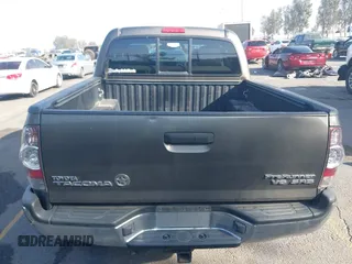 2013 Toyota Tacoma PreRunner z VIN 5TFJU4GN1DX046628, wystawiony jako IAAI lot #41216083 z przebiegiem Nie podano mil oraz . Historia ofert i sprzedaży dostępna na DreamBid. Obrazek 17.