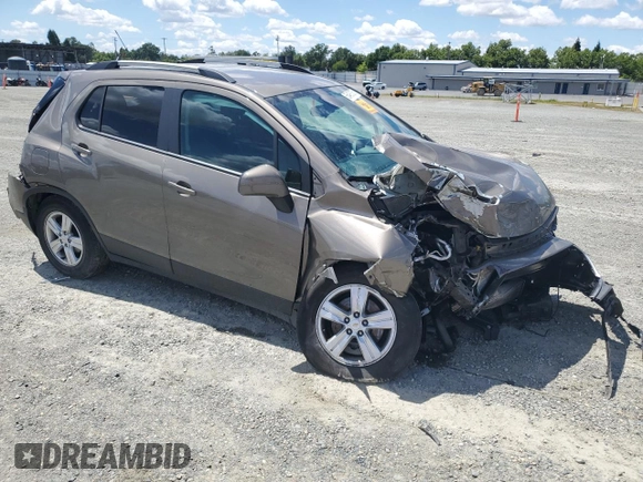 2021 Chevrolet Trax LT z VIN KL7CJPSB3MB331759, wystawiony jako Copart lot #56498305 z przebiegiem 79 340 mil mil oraz Nie do naprawy • Non repairable. Historia ofert i sprzedaży dostępna na DreamBid. Obrazek 4.