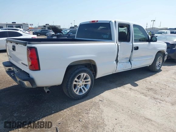 2005 Chevrolet Silverado 1500 LS with VIN 2GCEC19V751116258, listed as a IAAI auction lot 41890599 with 55,315 mi miles and . Bid and sale history available at DreamBid. Image 4.
