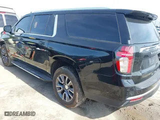 2021 Chevrolet Suburban LT with VIN 1GNSCCKD8MR146950, listed as a IAAI auction lot 41616059 with 155,060 mi miles. Bid and sale history available at carsss.com. Image 3.