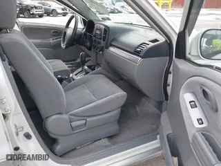 2005 Suzuki Grand Vitara LX with VIN JS3TD62V454200555, listed as a IAAI auction lot 41607081 with 101,552 mi miles. Bid and sale history available at carsss.com. Image 5.