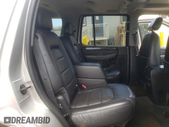 2004 Ford Explorer Limited z VIN 1FMZU65WX4ZA90248, wystawiony jako Copart lot #50164764 z przebiegiem Nie podano mil oraz Nie do naprawy • Non repairable. Historia ofert i sprzedaży dostępna na DreamBid. Obrazek 12.
