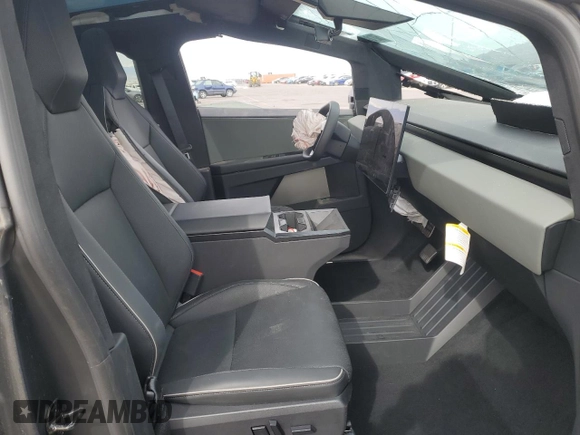 2024 Tesla Cybertruck с VIN 7G2CEHEDXRA056495, выставлен на аукционе Copart как лот 50212135 с пробегом 5 280 миль миль и Списание • Salvage title. История ставок и продаж доступна на DreamBid. Изображение 7.