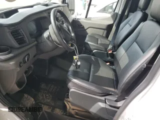 2022 Ford Transit Cargo with VIN 1FTRU8XG3NKA70813, listed as a Copart auction lot 67283004 with 81 mi miles and Clean Title. Bid and sale history available at DreamBid. Image 7.