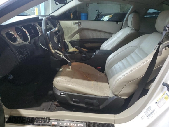 2010 Ford Mustang V6 with VIN 1ZVBP8ANXA5130978, listed as a Copart auction lot 55285385 with 127,633 mi miles and Salvage Title. Bid and sale history available at DreamBid. Image 7.