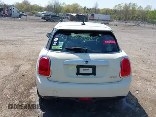 2015 MINI Hardtop 4 Door with VIN WMWXS5C53FT832742, listed as a IAAI auction lot 42059417 with 114,671 mi miles and . Bid and sale history available at DreamBid. Image 16.
