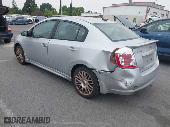2012 Nissan Sentra 2.0 z VIN 3N1AB6AP8CL695223, wystawiony jako IAAI lot #42464414 z przebiegiem 177 161 mil mil oraz . Historia ofert i sprzedaży dostępna na DreamBid. Obrazek 3.