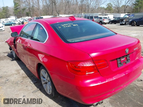 2011 BMW 3 Series 328i xDrive with VIN WBAKF5C53BE395791, listed as a IAAI auction lot 41749286 with 1 mi miles. Bid and sale history available at carsss.com. Image 3.