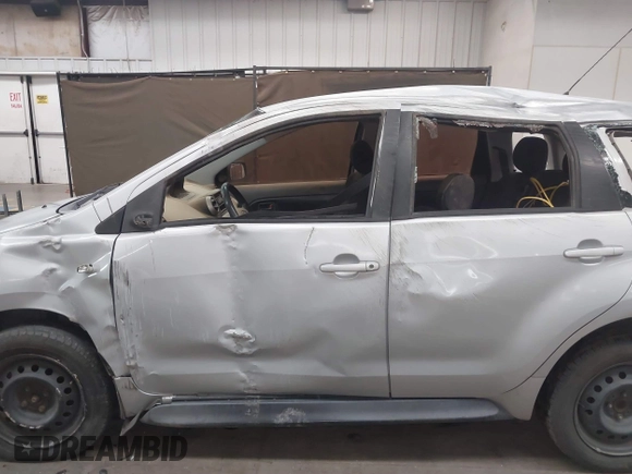 2004 Scion xA z VIN JTKKT624840052476, wystawiony jako IAAI lot #41785953 z przebiegiem Nie podano mil oraz . Historia ofert i sprzedaży dostępna na DreamBid. Obrazek 6.