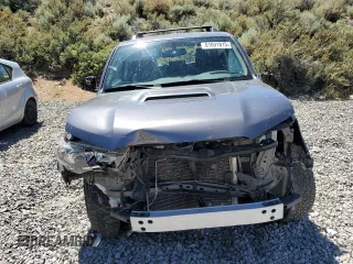 2019 Toyota 4Runner SR5 with VIN JTEBU5JR6K5675926, listed as a Copart auction lot 61691815 with 86,346 mi miles and Clean title. Bid and sale history available at DreamBid. Image 5.