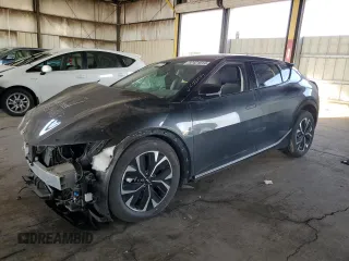 2024 Kia EV6 Light Long Range with VIN KNDC3DLC3R5186280, listed as a Copart auction lot 82421014 with 1,352 mi miles and Salvage Title. Bid and sale history available at carsss.com. Image 1.