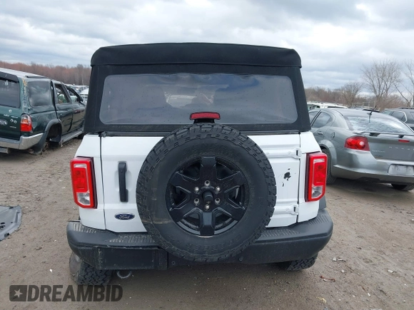 2022 Ford Bronco with VIN 1FMDE5BH2NLB90209, listed as a IAAI auction lot 41847294 with 17,721 mi miles and . Bid and sale history available at DreamBid. Image 16.