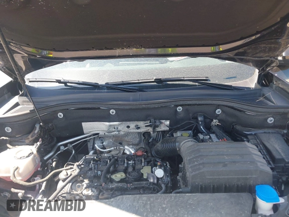 2025 Volkswagen Atlas SE with VIN 1V2HR2CA3SC507564, listed as a IAAI auction lot 42720794 with 13,257 mi miles and . Bid and sale history available at DreamBid. Image 10.