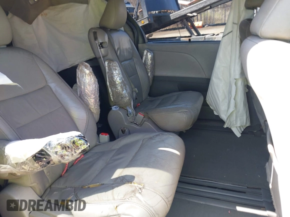 2015 Toyota Sienna XLE with VIN 5TDYK3DC6FS645065, listed as a IAAI auction lot 41937548 with 355,732 mi miles. Bid and sale history available at carsss.com. Image 8.