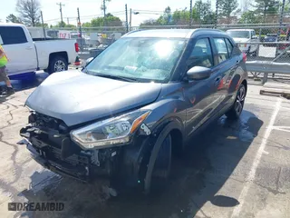 2020 Nissan Kicks SV with VIN 3N1CP5CV1LL550945, listed as a IAAI auction lot 41933319 with 70,519 mi miles. Bid and sale history available at carsss.com. Image 18.