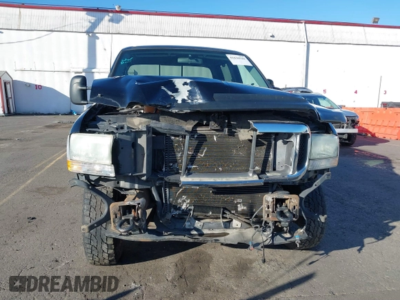 2002 Ford F-250 XL z VIN 1FTNW21F22EB74368, wystawiony jako IAAI lot #41636544 z przebiegiem 164 604 mil mil oraz . Historia ofert i sprzedaży dostępna na DreamBid. Obrazek 6.