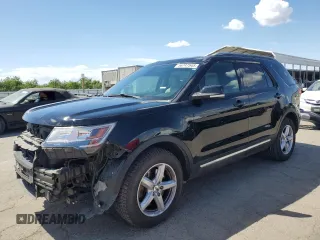 2018 Ford Explorer XLT z VIN 1FM5K7D87JGB60129, wystawiony jako Copart lot #56747545 z przebiegiem 96 735 mil mil oraz Szkoda całkowita • Salvage title. Historia ofert i sprzedaży dostępna na DreamBid. Obrazek 1.