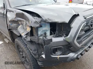 2017 Toyota Tacoma SR5 with VIN 3TMAZ5CN5HM038170, listed as a IAAI auction lot 41588399 with 152,469 mi miles. Bid and sale history available at carsss.com. Image 6.