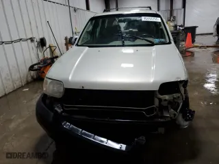 2003 Ford Escape XLS Popular with VIN 1FMYU02143KA40311, listed as a Copart auction lot 46442255 with 162,033 mi miles and Salvage Title. Bid and sale history available at carsss.com. Image 5.
