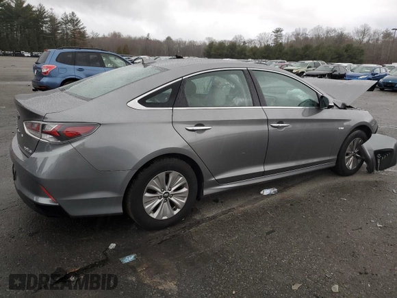 2018 Hyundai Sonata Hybrid SE with VIN KMHE24L34JA087311, listed as a Copart auction lot 48232965 with 50,442 mi miles and Salvage Title. Bid and sale history available at carsss.com. Image 3.