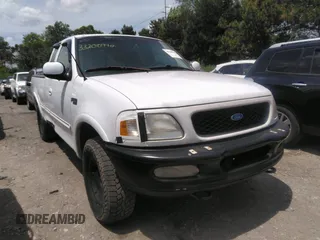1997 Ford F-150 XL z VIN 1FTDX18W8VNB58690, wystawiony jako IAAI lot #33200942 z przebiegiem 234 870 mil mil oraz . Historia ofert i sprzedaży dostępna na DreamBid. Obrazek 1.