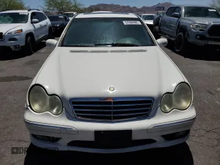 2005 Mercedes-Benz C 230 Kompressor с VIN WDBRF40J45F672944, выставлен на аукционе Copart как лот 57000985 с пробегом 194 056 миль миль и Чистый • Clean title. История ставок и продаж доступна на DreamBid. Изображение 5.