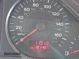 2006 Audi A6 3.2L z VIN WAUDH74F86N095823, wystawiony jako IAAI lot #42095017 z przebiegiem 181 487 mil mil oraz . Historia ofert i sprzedaży dostępna na DreamBid. Obrazek 15.