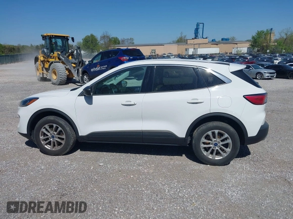 2022 Ford Escape SE with VIN 1FMCU9G68NUA67439, listed as a IAAI auction lot 42004153 with 116,581 mi miles. Bid and sale history available at carsss.com. Image 14.