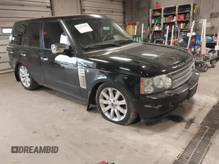 2008 Land Rover Range Rover SC z VIN SALMF13418A290834, wystawiony jako IAAI lot #41833608 z przebiegiem 184 122 mil mil oraz . Historia ofert i sprzedaży dostępna na DreamBid. Obrazek 1.