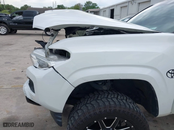 2017 Toyota Tacoma SR with VIN 5TFAX5GN7HX093195, listed as a IAAI auction lot 41860071 with 152,925 mi miles. Bid and sale history available at carsss.com. Image 6.