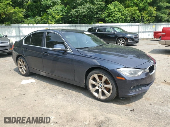 2015 BMW 3 Series 320i xDrive с VIN WBA3C3G57FNT52136, выставлен на аукционе Copart как лот 59200955 с пробегом 118 257 миль миль и Списание • Salvage title. История ставок и продаж доступна на DreamBid. Изображение 4.