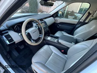 2020 Land Rover Discovery SE z VIN SALRG2RV7L2423060, wystawiony jako Copart lot #47578895 z przebiegiem 72 518 mil mil oraz Tytuł czysty. Historia ofert i sprzedaży dostępna na DreamBid. Obrazek 14.